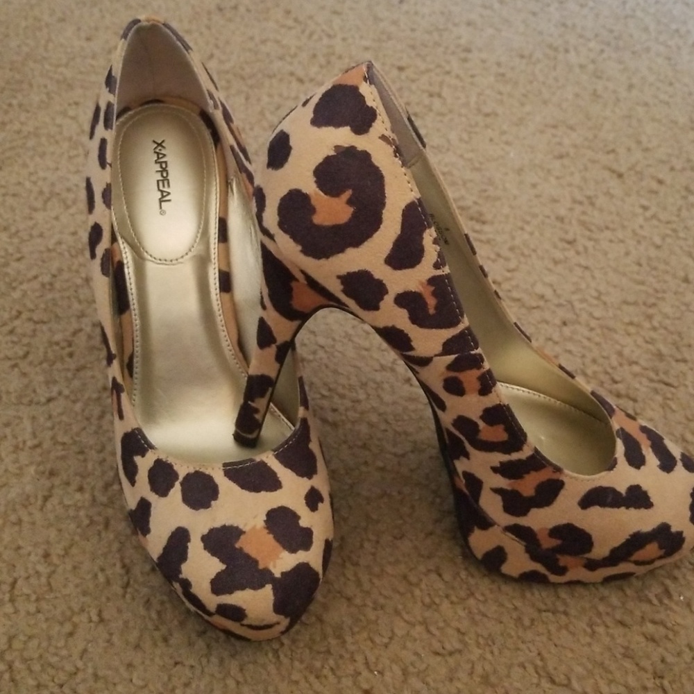 Leppard print heels